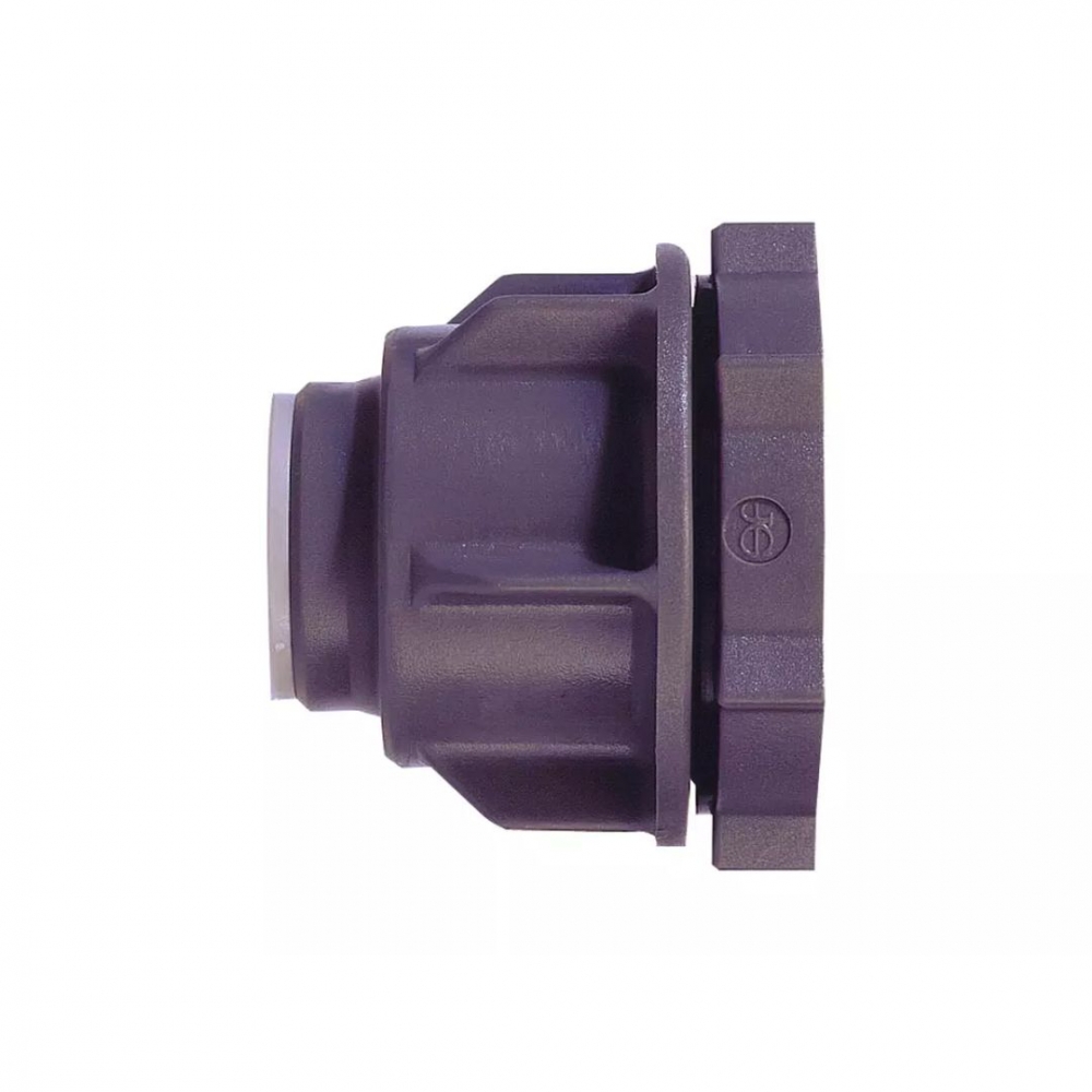 Tank tilkoblingen kobler sammen 15 mm plast eller kobber rør til en vanntank (maks veggtykkelse 4 mm).  