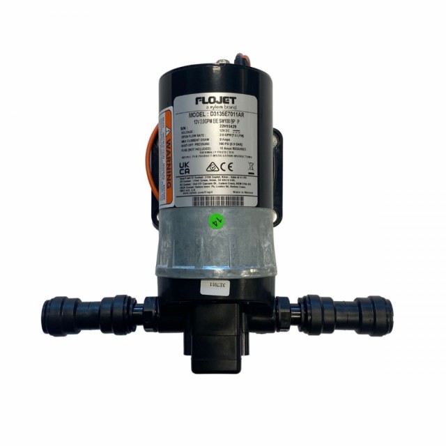 Flojet 12V hyttepumpe m/ overgang 3/8